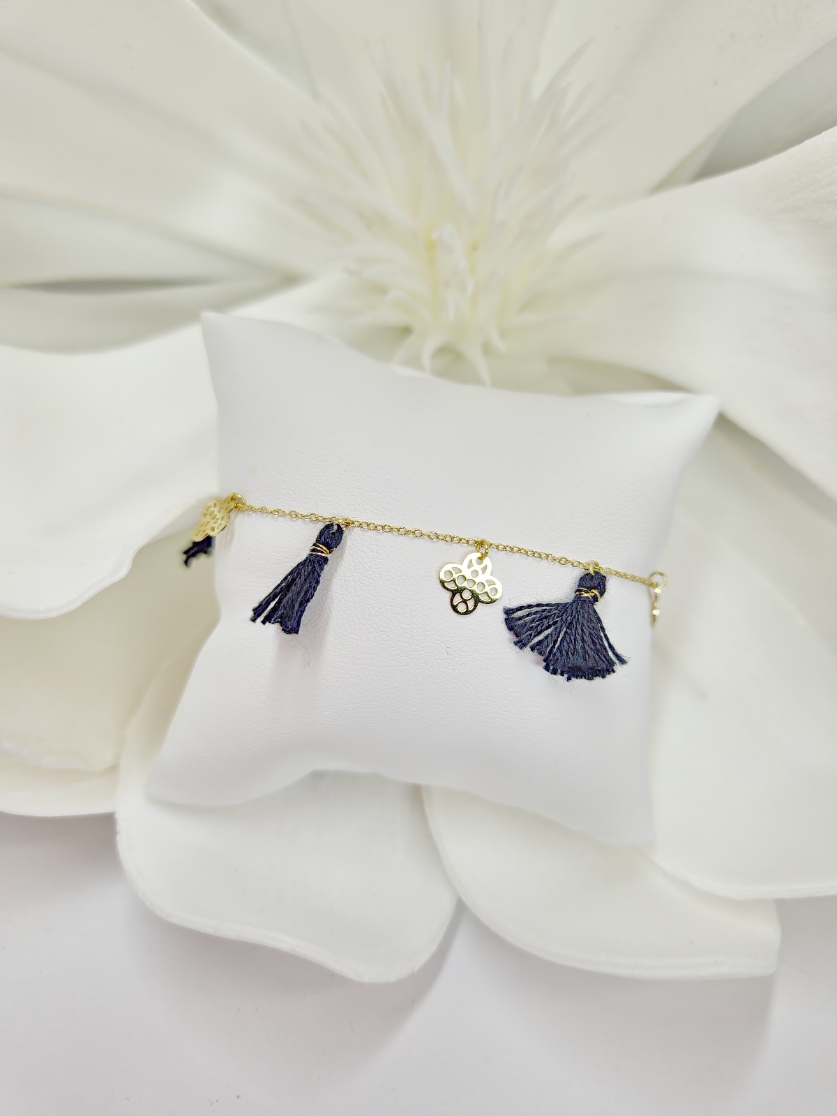 20230327_133054 Bransoletka z czarnymi chwostami 1026