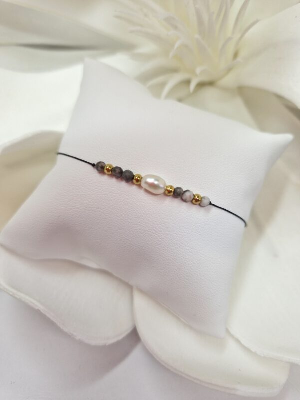 Bransoletka makrama koralik z białą perłą 1024