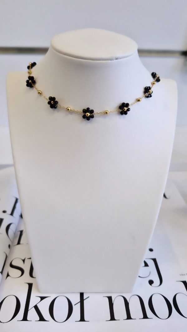 Naszyjnik czarne kwiaty 1111